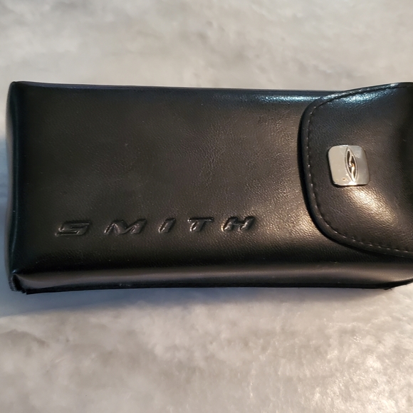 Smith Optics vintage black sunglasses polarized dark lenses, barely worn - Picture 9 of 9